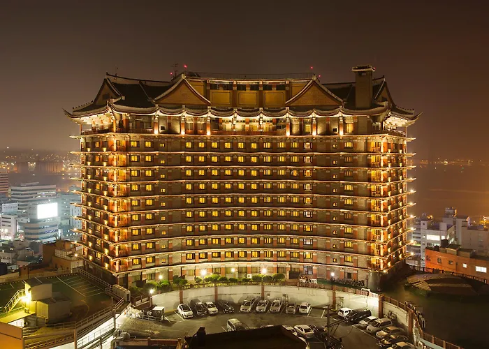 Commodore Hotel