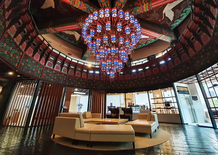 Hotel Commodore