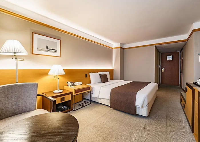 Hotel Commodore