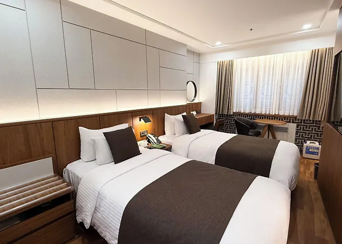 Hotel Commodore
